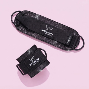 สายรัดข้อเท้าแบบพกพาสำหรับออกกำลังกาย ยี่ห้อวอลสัน อินดัสทรี ผลิตจากโพลีเอสเตอร์เนื้อนุ่ม พร้อมตัวล็อคแบบตะขอและห่วง รับน้ำหนักได้ 15 ปอนด์ สำหรับการฝึกเตะกลับ งอขา และบริหารกล้ามเนื้อก้น - Product Image 1