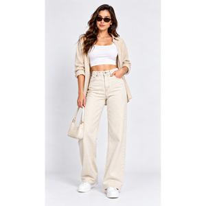 Jean bootcut taille haute pour femme avec boucle de ceinture centrale fendue - Denim écru naturel en gros - Product Image 4