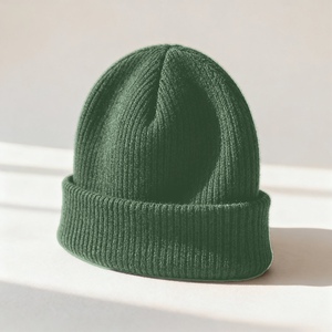 Bonnet personnalisé en acrylique tricoté avec étiquette tissée, bonnet d'hiver à revers, style streetwear, vente en gros, fabricant et fournisseur de couvre-chefs - Product Image 3