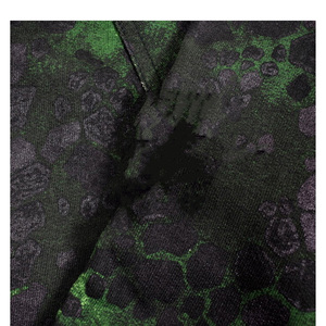 เสื้อสเวตเชิ้ตฟลีซลายพรางสีเขียวสำหรับผู้ชาย ลดราคาพิเศษสำหรับฤดูหนาว สกรีนลายแบบนูนได้ตามสั่ง สไตล์ลำลองแนวสตรีทแวร์ พิมพ์ลายแบบซับลิเมชั่นตามสั่ง - Product Image 4