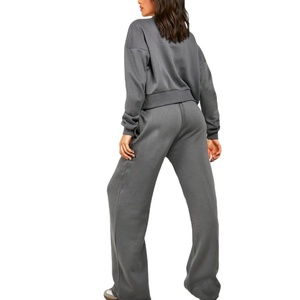 Diseño único Premium recortado cremallera alta calidad chándal Mujer dos piezas conjunto Fitness gimnasio ropa deportiva chándal para mujer - Product Image 6