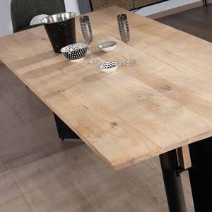 Table à manger Vandana Ivory Essence en bois de manguier massif, 240 cm, avec plateau en bois design et base en métal noir Saturn Coeval - Product Image 4