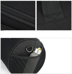 Sac de sport et de gym en polyester imperméable avec logo personnalisé, compartiments pour chaussures et articles mouillés - Product Image 5