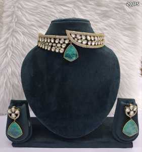 Modern Asymmetric Kundan Choker <b>Set</b> with Maroon Trillion Drop Pendant and Matching Earrings Traditional <b>Bridal</b> <b>Jewelry</b> for Women - Product Image 2