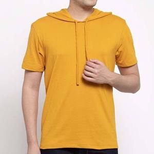 เสื้อฮู้ดผู้ชายสีเหลืองมัสตาร์ด ทรงปกติ ผ้าฝ้ายถัก สีพื้น แขนสั้น สำหรับฤดูร้อน - Product Image 1