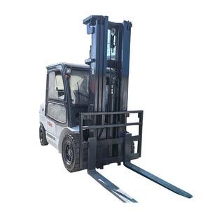 Chariot élévateur diesel Toyota avec livraison gratuite, capacité 3 tonnes et 5 tonnes, certifié CE EPA, positionneur de fourche, déplaceur latéral, moteur, pompe, roulement - Product Image 4