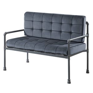 Grey sabbiosa con mobili da giardino sul retro in materiale resistente - Product Image 2