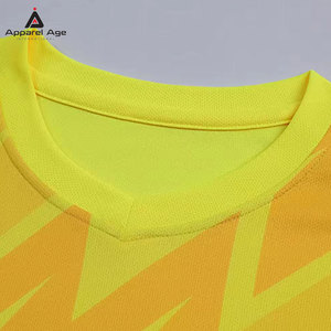 เสื้อฟุตบอลผลิตระดับมืออาชีพ วัสดุทนทาน บริการ OEM ขั้นต่ำในการสั่งซื้อน้อย ระบายอากาศได้ดี เป็นมิตรกับสิ่งแวดล้อม แขนสั้น ทรงปกติ สำหรับทุกเพศ - Product Image 4