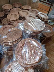 Sous-plat jetable en rotin brun naturel pour restaurant et table à manger - Product Image 2