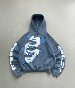 Sweat à capuche streetwear en molleton de coton épais, marron crème, avec patchwork vieilli motif feuille d'érable d'automne et squelette, qualité supérieure, vente en gros - Product Image 2