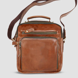 Pochette de voyage pour homme avec logo personnalisé, imperméable, fermeture éclair discrète, poignée de transport, pour maquillage et cosmétiques - Product Image 4