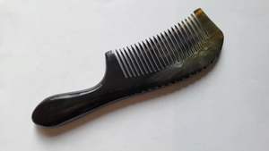 Peine clásico hecho a mano de cuerno natural para desenredar el cabello, cuidado y aseo del cabello antiestático - Product Image 5