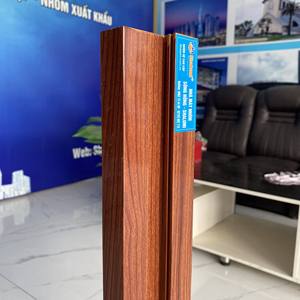Perfil de Aluminio en T con Acabado Madera Serie 6000 de Alta Calidad Shalumi, con Servicios de Corte/Soldadura para Puertas y Ventanas - Product Image 2