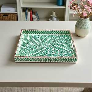 Bandeja de servir hecha a mano de nácar, rectangular, con patrón de remolino verde, artesanía artesanal, accesorio de mesa, venta al por mayor para hoteles, sostenible - Product Image 5