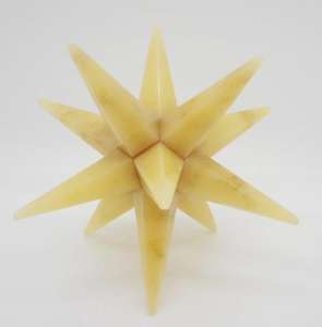 Étoile de Merkaba à douze pointes en pierre d'aventurine jaune, fabriquée à la main en Inde - Product Image 1