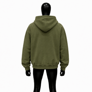 Sudadera con Capucha Oversize Olive, Diseño Gráfico Premium, Estilo Urbano, Unisex, Felpa Gruesa, con Tipografía en Crema Intenso - Product Image 2