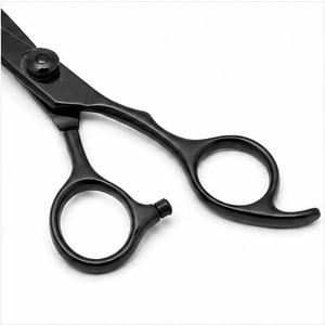 Ciseaux de barbier professionnels en acier inoxydable avec poignée ronde pour droitiers, application des cuticules, option de logo personnalisé - Product Image 3
