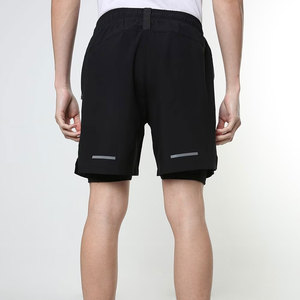 Shorts Bermuda pour homme, couleur noire unie, avec taille élastique et poches, style décontracté, tissu tricoté à séchage rapide - Product Image 4