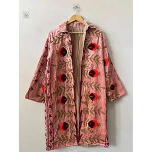 Bata Larga Elegante de Terciopelo de Algodón de Primera Calidad, Estilo Suzani, Kimono Uzbeko Bordado, Chaqueta Bohemia, Regalo para Ella - Product Image 1