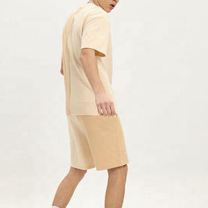 ขายส่งเสื้อผ้าดีไซน์ระบายอากาศได้ดี ราคาถูก ผลิตเสื้อผ้าเปล่าเรียบง่าย ผ้าฝ้าย 100% ชุดเซ็ตขาสั้นผู้ชายแบบสั่งทำได้ - Product Image 3