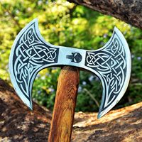 Hache Viking à double tête forgée à la main, OEM personnalisée, tête en acier au carbone gravée à l'acide, manche en bois de frêne massif avec fourreau en cuir