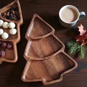 Wood <b>Christmas</b> <b>Tree</b> Serving Tray With 3 Compartments Varnished Finish Minimalist Design For <b>Table</b> Food Storage - Product Image 4