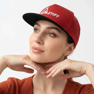 Gorra de Béisbol OEM Ajustable de 5 Paneles, Unisex, de Sarga Suave, con Corte Láser, Transpirable, de Alto Rendimiento, con Cierre a Presión, para Correr, Hacer Ejercicio y Gimnasio - Product Image 1