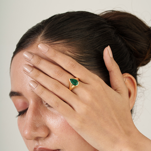 Luxury Fine Top Quality Pear Shape Emerald 18K Pure Yellow Gold Statement <b>Chunky</b> <b>Ring</b> For Unisex Bold Wedding Jewelry Wholesaler - Product Image 4