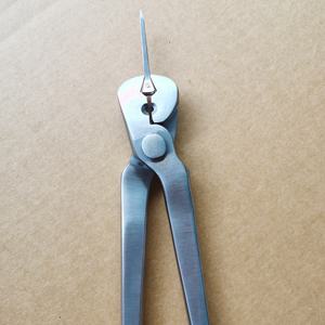 Extractor de Clavos para Cascos de Caballo Lift Sports de 12 Pulgadas, Herramienta de Herrador de Alta Resistencia para Veterinaria - Product Image 2