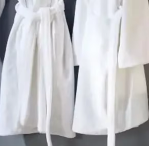 เสื้อคลุมอาบน้ำผ้าเทอร์รี่คอตตอน 100% คุณภาพระดับสปา สำหรับโรงแรมหรูหรา เหมาะสำหรับผู้หญิงและผู้ชาย - Product Image 3