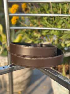 Elegante Cinturón de Cuero Hecho a Mano para Hombre con Hebilla de Hierro, Artesanía Premium, 3.5cm de Ancho, 120cm de Largo, Bordado para Uso Casual - Product Image 2