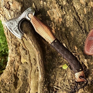 Nouvelle conception Hache de camping Tomahawk personnalisée forgée à la main style barbu, lame en acier forgé, manche en bois, OEM ODM, vente chaude - Product Image 2