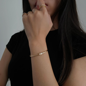 กำไลข้อมือเพชรหรูหราแบบขายส่ง DE VS 0.56 กะรัต แบบสกรู ฝังเพชรแบบ Pave พร้อมตัวล็อกแม่เหล็ก เพชรเพาะเลี้ยงในห้องปฏิบัติการ ทองคำแท้ 14K 18K - Product Image 5