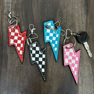 Porte-clés en cuir à carreaux personnalisé fait à la main en gros, porte-clés personnalisé pour accessoires cadeaux, porte-clés de luxe pour voiture de créateur - Product Image 5