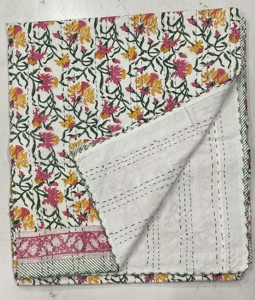 Colcha Kantha de Algodón 300 Hilos con Estampado Floral, Hecha a Mano, Ecológica, Plegable, Estilo Tradicional Indio, Personalizable para el Hogar - Product Image 3