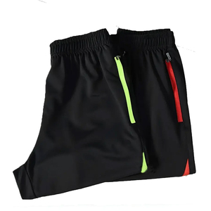 Pantalones Cortos Deportivos de Poliéster Personalizados para Hombre con Franjas Laterales de Neón, Secado Rápido, Cintura Elástica, Longitud Media, Ropa Deportiva Informal - Product Image 6