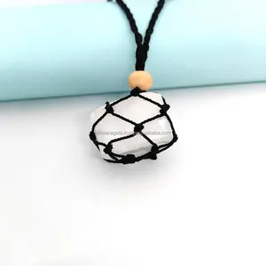 Großhandel Selenit Stein Anhänger Halskette mit Seil Netz Chakra Kristalle Heilung zum Verkauf