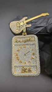 Colgante de guitarra con diseño de caballero, chapado en oro de 18 quilates, con cristales de imitación, amuleto temático, joyería de lujo para hombre - Product Image 1