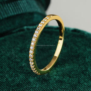 Bague d'éternité exclusive en diamant de laboratoire taille ronde, plaqué or, argent sterling 925, bijoux de mariage élégants - Product Image 1