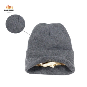 Gorro de Punto Ajustable Unisex DYNMEL WEARS con Forro de Satén Morado y Botones - Product Image 4