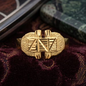 DIVYORO สายรัดข้อมือลายพีระมิดเคลือบทอง 22k สำหรับผู้ชายแบบคลาสสิก - Product Image 2