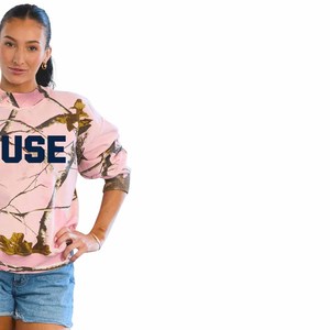 Sudadera CUSE Rosa Camuflaje con Cuello Redondo, Corte Holgado, Manga Regular, Tejido de Punto, Unisex, Estilo Casual de Primavera - Product Image 5