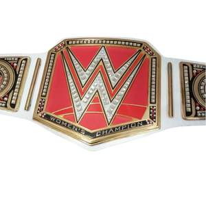C'est une ceinture de championnat féminin de la WWE. - Product Image 1