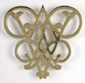 Designer Metal Trivet With Cutout Detailing Ideal For Display And Use During <b>Dinner</b> Parties And Home Events - Product Image 1