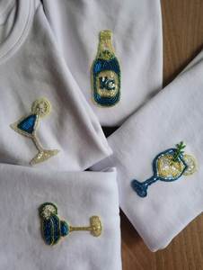Camiseta Azul con Logotipo Bordado a Mano, Diseño de Personaje de TV o Película - Product Image 2