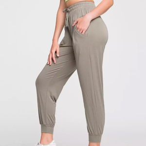 Pantalon de jogging pour femme de haute qualité – Le meilleur pantalon de sport pour femme, tendance et abordable, personnalisable 2026 BY BS - Product Image 2