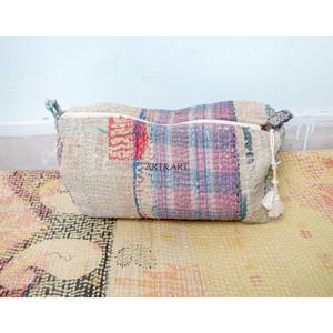 Ensemble de trois trousses à cosmétiques en coton imprimé à la main style Kantha indien, étui à accessoires, sac de voyage pour femme, Kantha fait main - Product Image 5