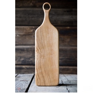 Planche à découper en bois moderne de forme rectangulaire, finition naturelle, avec poignée, pour couper les légumes et les fruits - Product Image 4