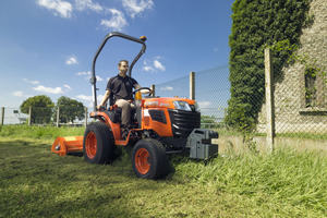 Tractor Agrícola de Ruedas 4x4 con Motor, Caja de Cambios, Bomba, Cargador, Remolque, Rotocultor, Sembradora y Herramientas Multiusos - Product Image 2