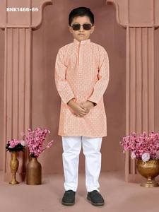Coton de la meilleure qualité avec broderie Lucknowi Chickankari, poche d'un côté, collection de kurta-pyjama prêts-à-porter, fabricant de Surat. - Product Image 4